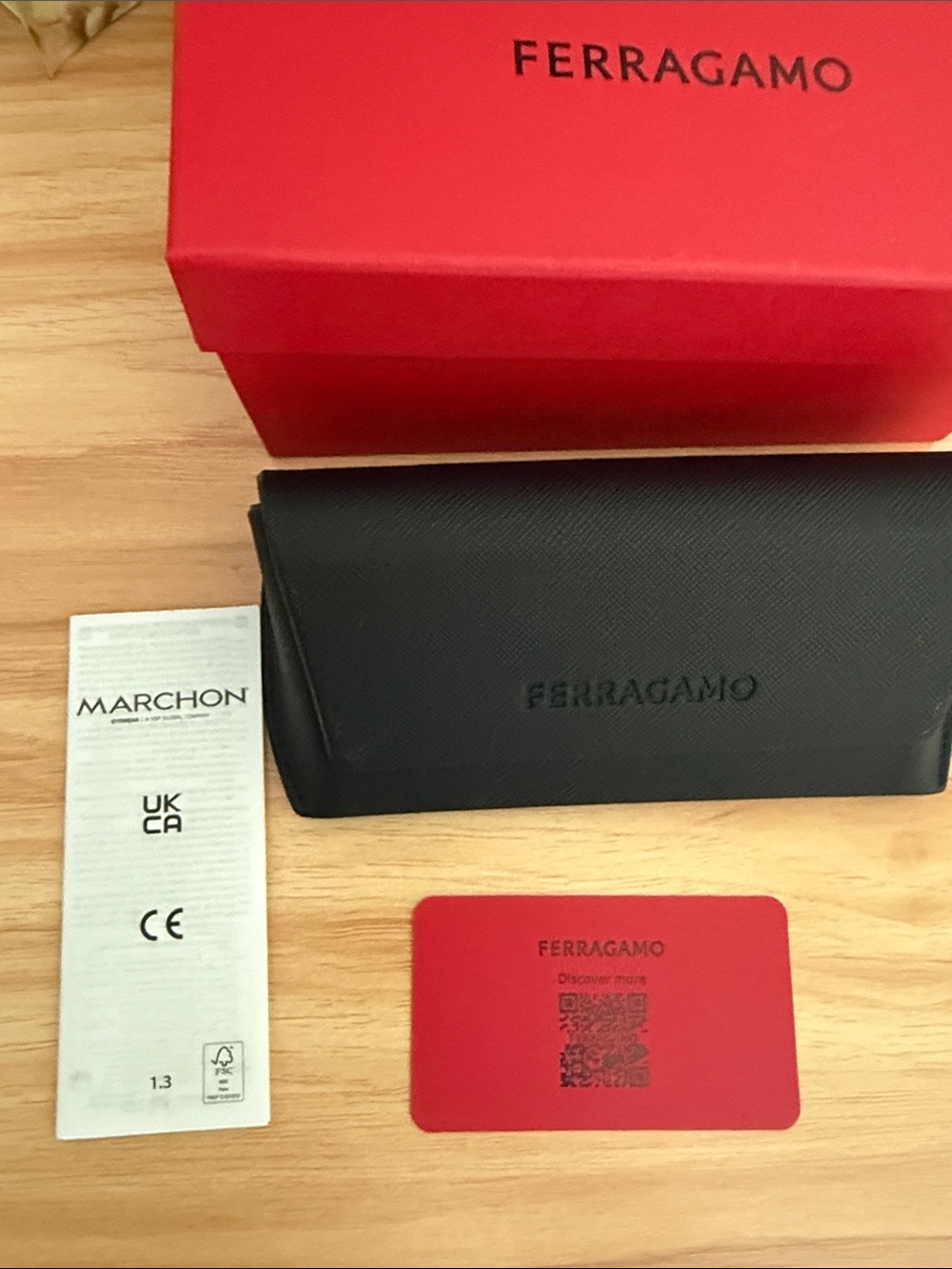 NWT Salvatore Ferragamo unisex Sunglasses w/ Red and Black Accessory Set - Picture 3 of 10